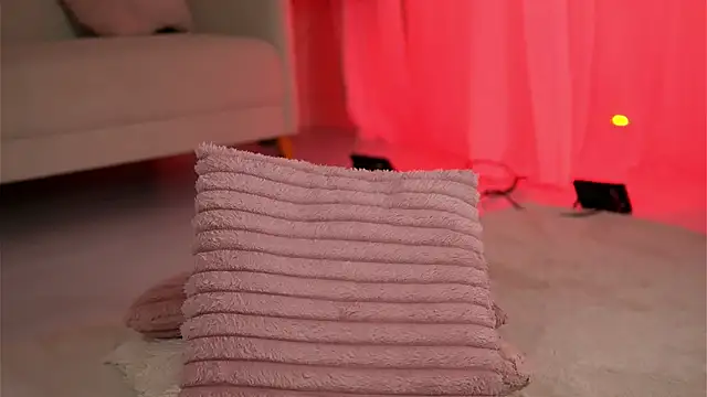 LaraCullen's cam snapshot