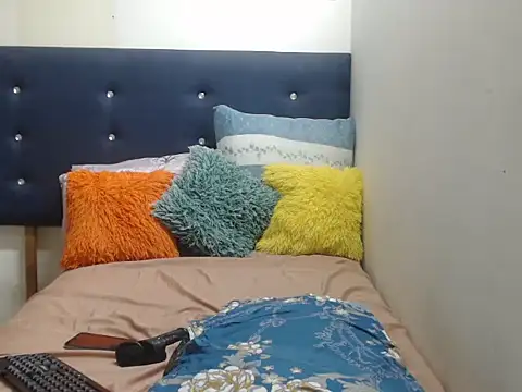 DickDivaXX's cam snapshot