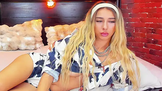 ChristynaRoss live sex cam