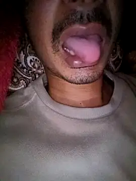 dreamtoungelick69's cam snapshot