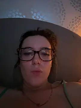 EmilyEast's cam snapshot