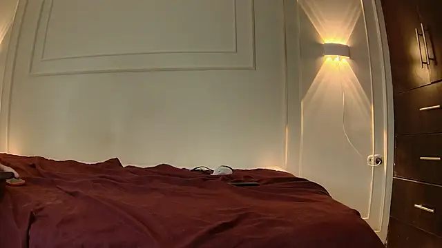 dante_and_kiara's cam snapshot