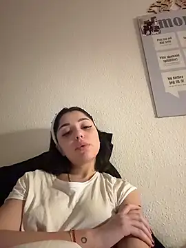 SilkyMira's cam snapshot