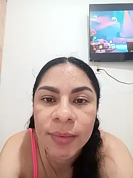 luna_pinky live sex cam