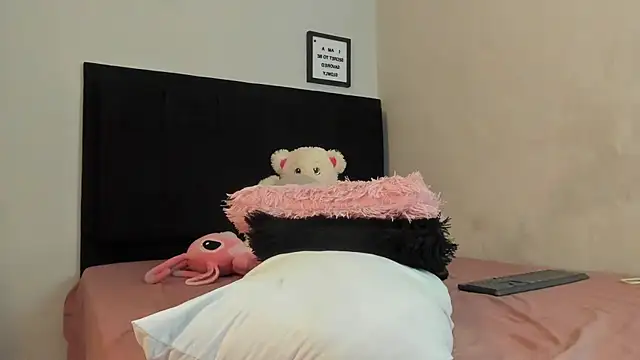 Lyria_Diamond's cam snapshot