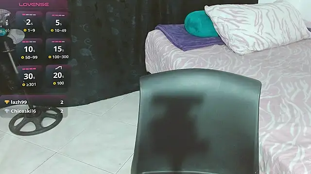 manu__kro live sex cam