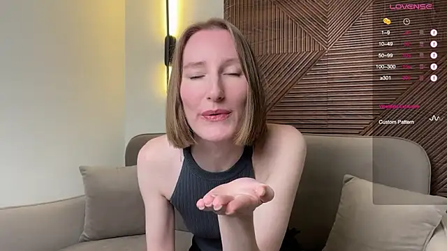 MonikaBos live sex cam