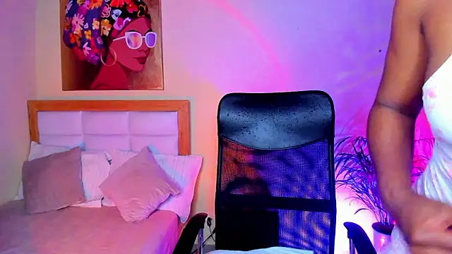 AitanaBrown_'s cam snapshot