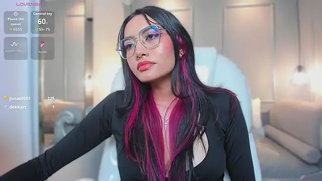 AzuraKindong's cam snapshot