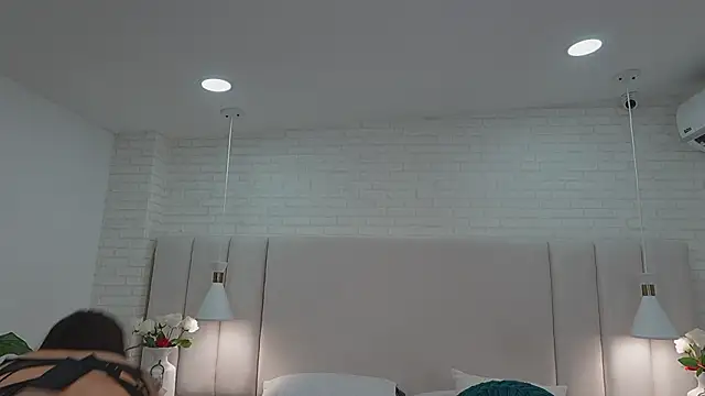 nina_gb's cam snapshot