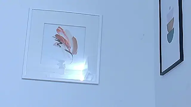 cutepetitee's cam snapshot