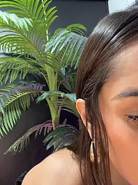 Mau_White live sex cam