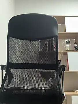 Pretty_Isadora live sex cam