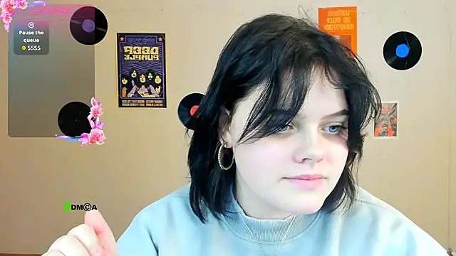 lika_pop's cam snapshot