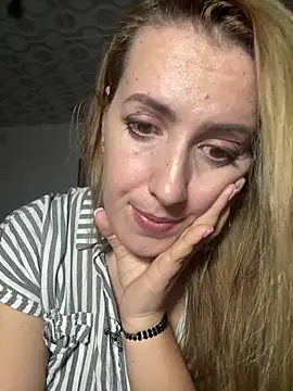 DollieRosse live sex cam