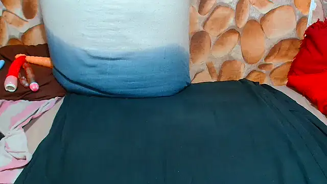 AfricanBigAssxx98's cam snapshot