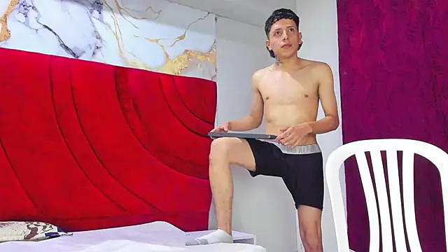 ESTEBAN_2102's cam snapshot