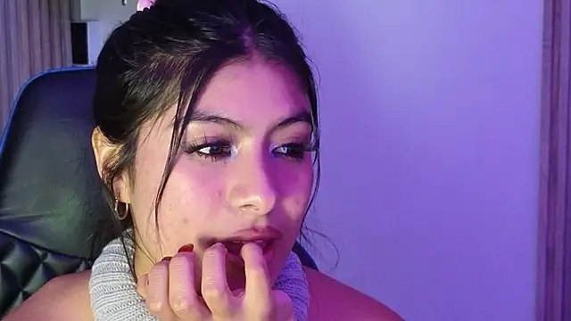 LissaWiild live sex cam