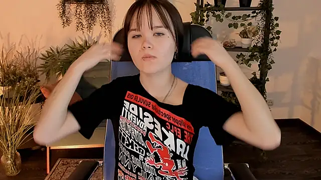 Elainebeness's cam snapshot