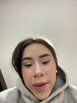 Im_Valen_Cute's cam snapshot