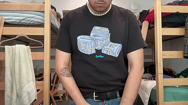 Gorillabutt1414's cam snapshot