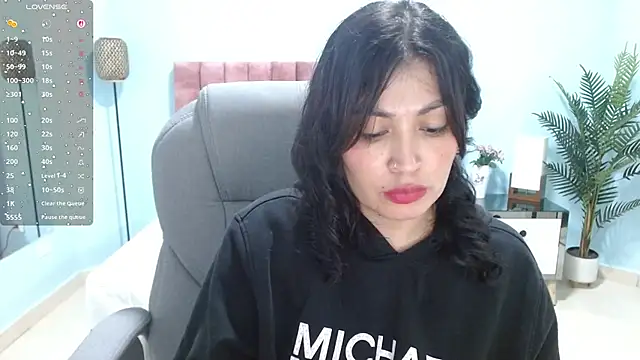 sophia_hadid's cam snapshot