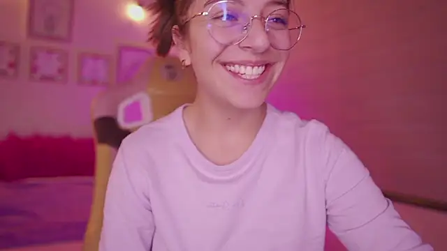 milly_kenner's cam snapshot