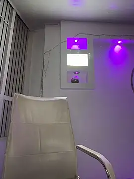 AdrianRinaldi live sex cam