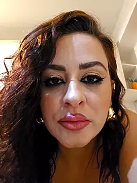 WatchTheQUEEnConQuer88's cam snapshot