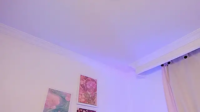 canelleGarces's cam snapshot