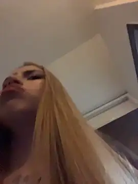 PrettyAshley_'s cam snapshot