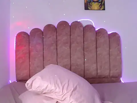 Raven_Goth8's cam snapshot