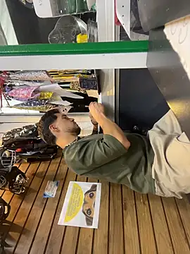 Leonardmoppet live sex cam