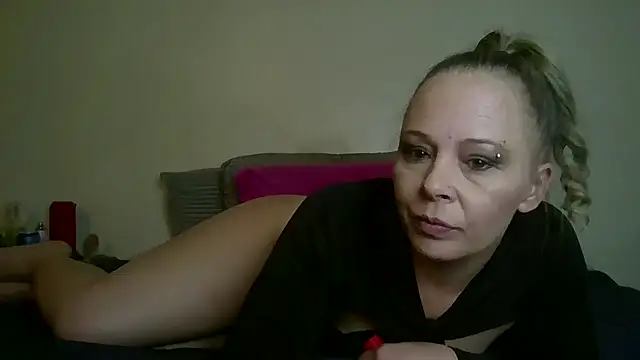 QUEEN_OF_MEN's cam snapshot