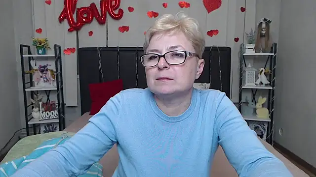 EmiliaGree live sex cam