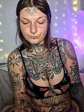 lizzardqueeen live sex cam