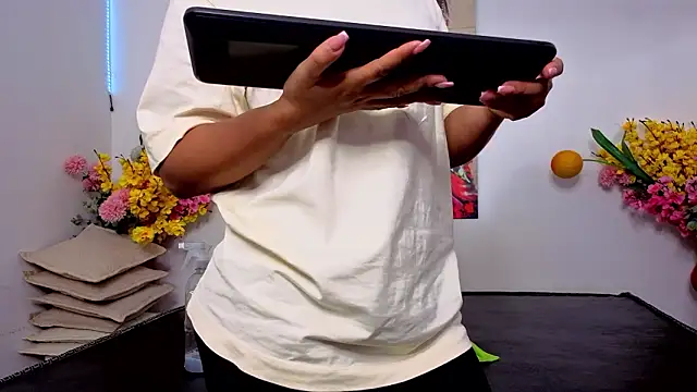 Marianaa_Lopezz's cam snapshot