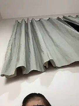 Emmabee123 live sex cam