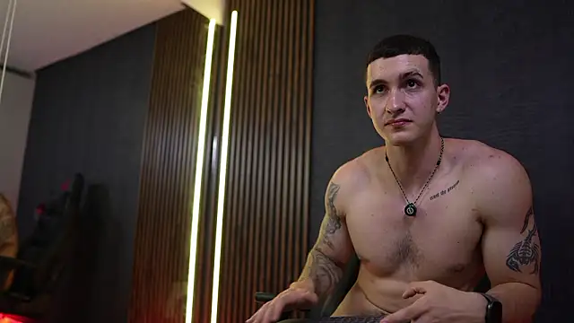 JacksonOlsenn live sex cam