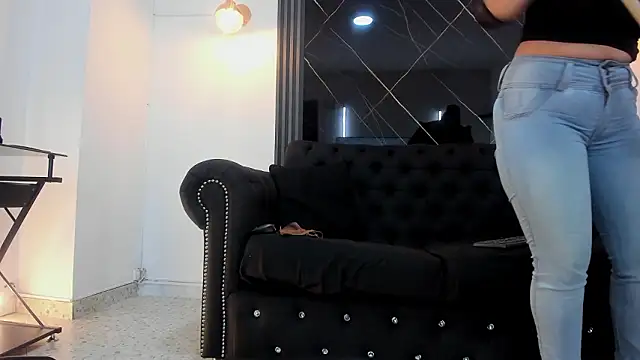 VickyJohnson1 live sex cam