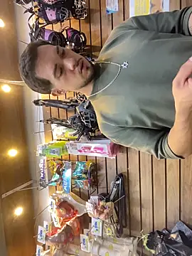 Leonardmoppet live sex cam