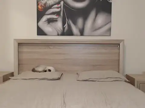 mira_jade's cam snapshot