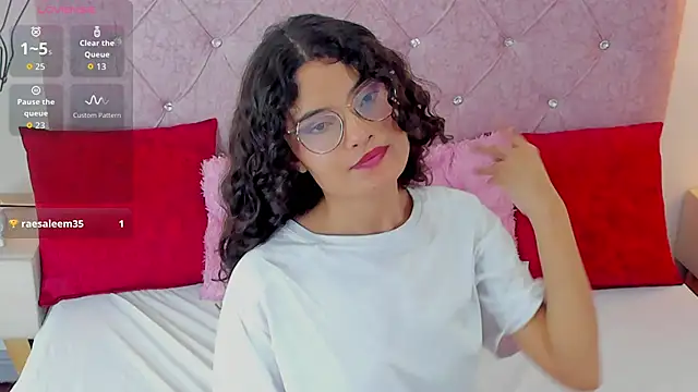 MirandaLawrens_'s cam snapshot