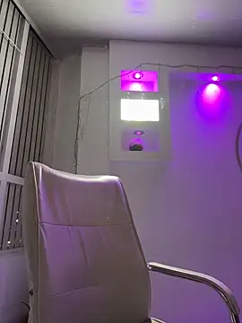 AdrianRinaldi live sex cam