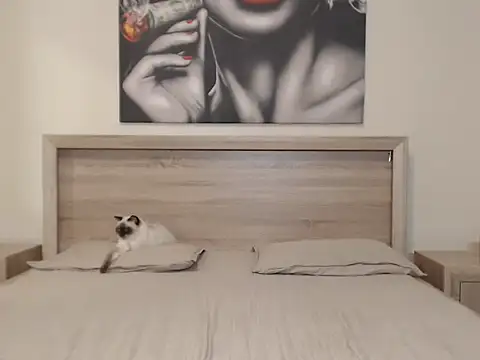 mira_jade's cam snapshot