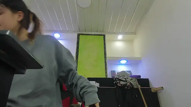 lala_clark's cam snapshot