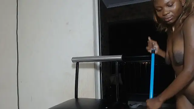 Squirt_bitchxxx live sex cam