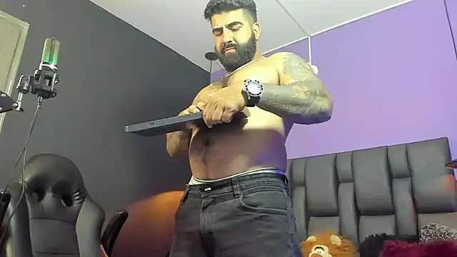 Lyon_vach live sex cam