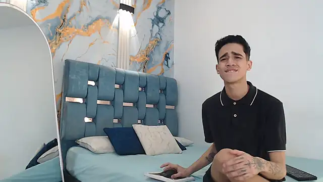 HEART_OF_MILAMBER live sex cam