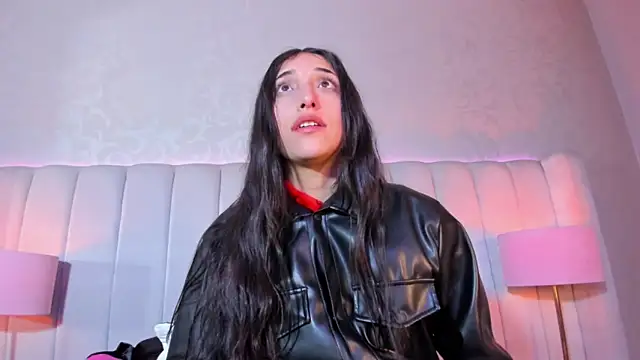 Evabellee's cam snapshot